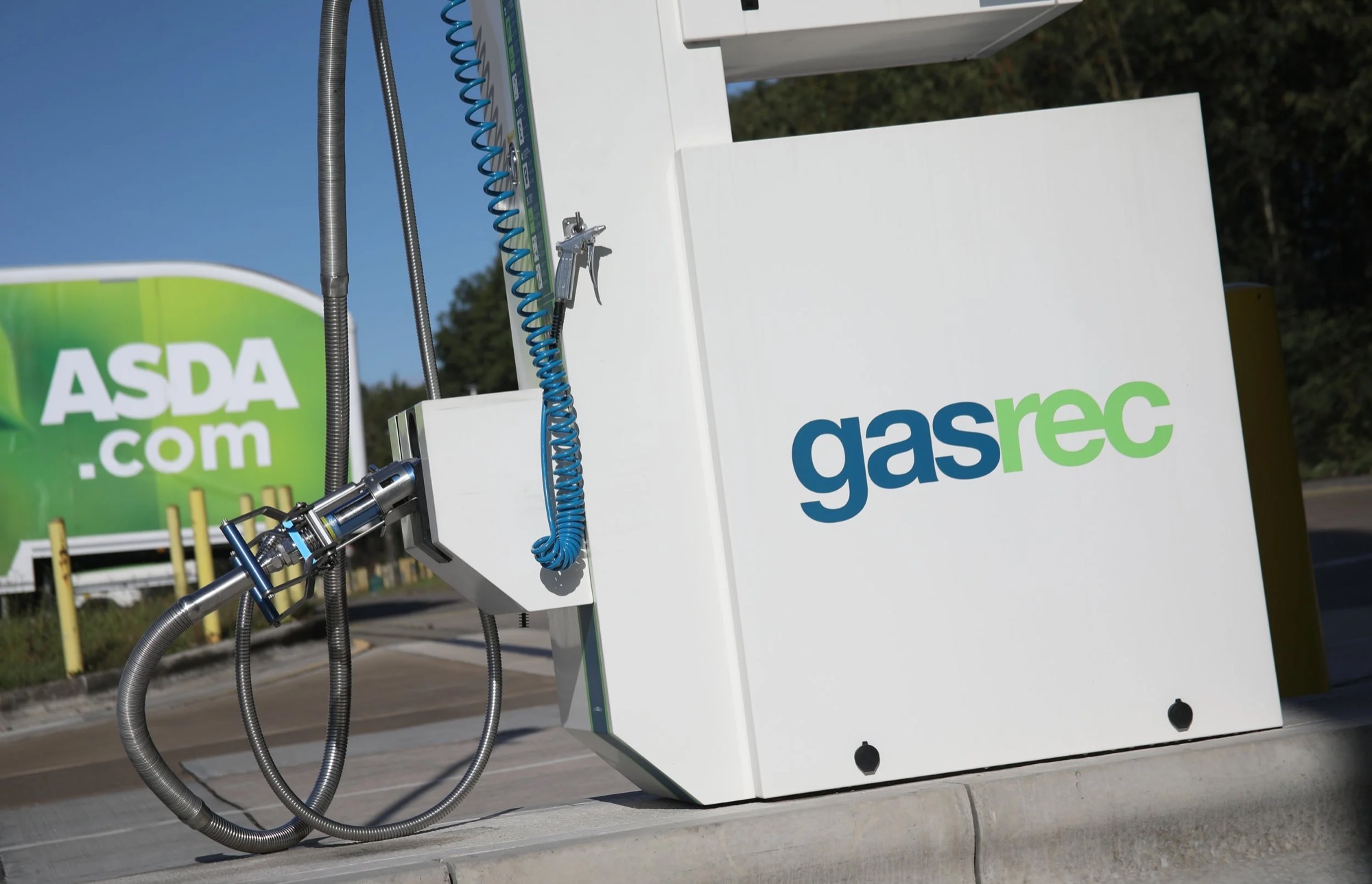 A Gasrec Bio-LNG dispenser at Asda's depot